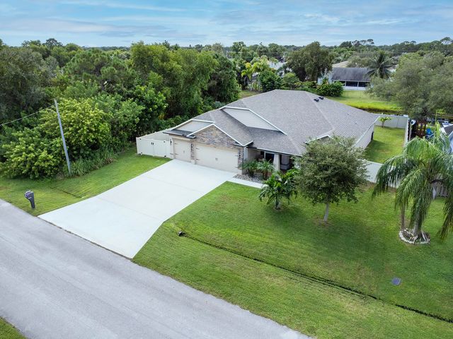 1662 SE North Blackwell Drive, Port St. Lucie, Port St Lucie, FL 34952