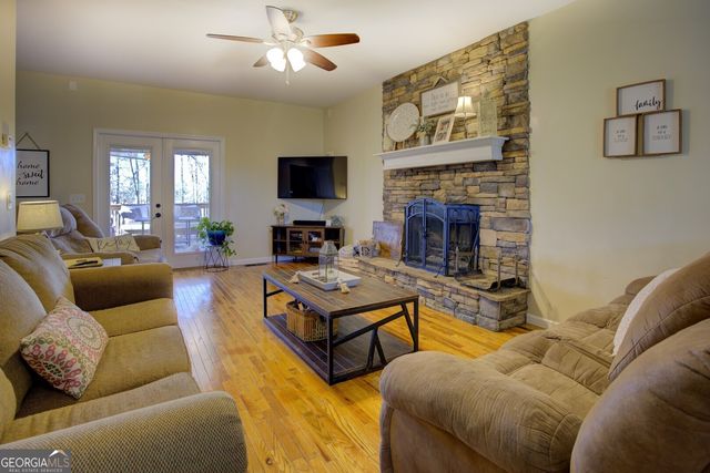 5649 Hightower Trail SE, Social Circle, GA 30025