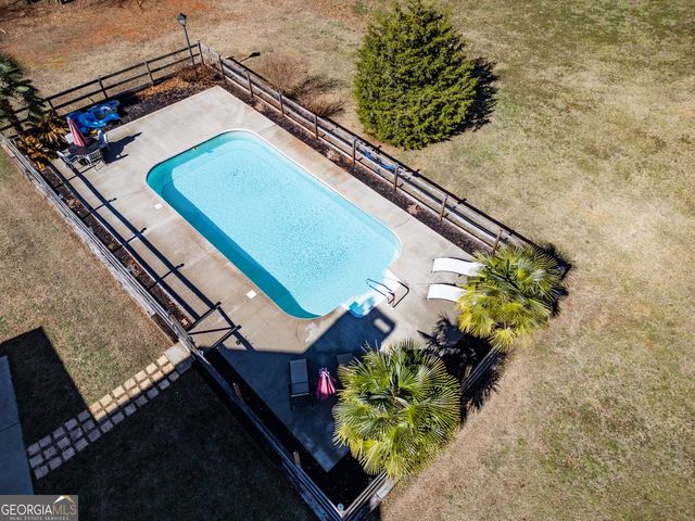 5649 Hightower Trail SE, Social Circle, GA 30025