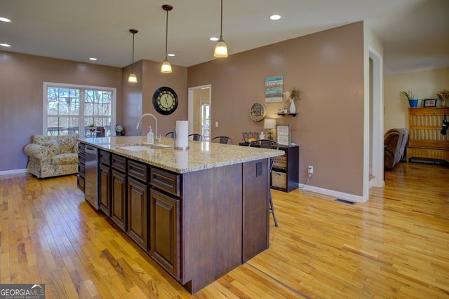 5649 Hightower Trail SE, Social Circle, GA 30025