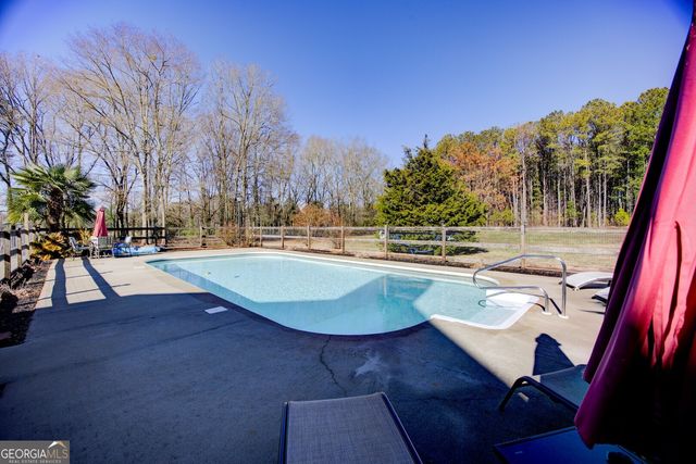 5649 Hightower Trail SE, Social Circle, GA 30025