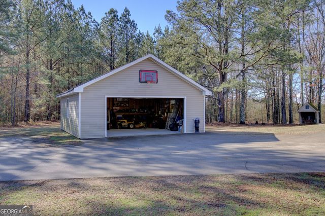 5649 Hightower Trail SE, Social Circle, GA 30025