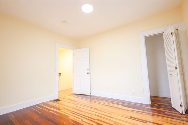 98 Safford St, Quincy, MA 02171