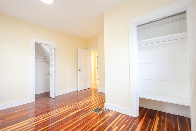 98 Safford St, Quincy, MA 02171