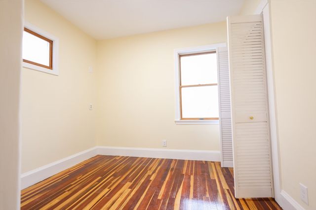 98 Safford St, Quincy, MA 02171