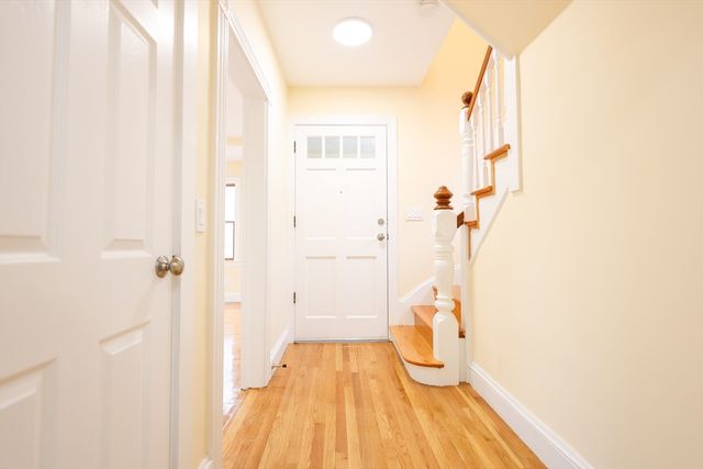 98 Safford St, Quincy, MA 02171