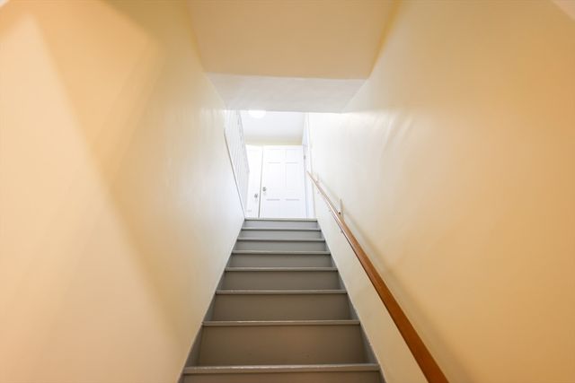 98 Safford St, Quincy, MA 02171