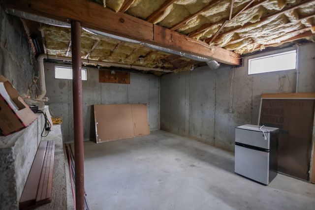 98 Safford St, Quincy, MA 02171