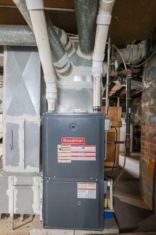 98 Safford St, Quincy, MA 02171