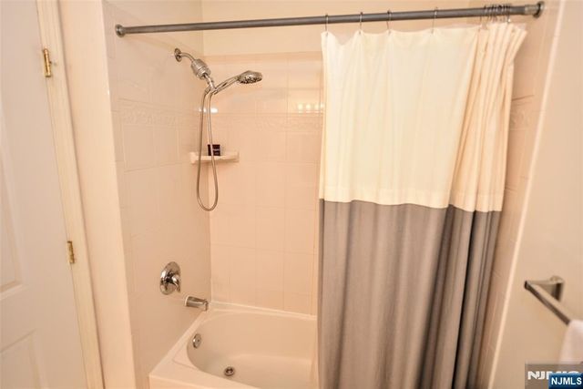 175 Rochelle Avenue 309, Rochelle Park, NJ 07662