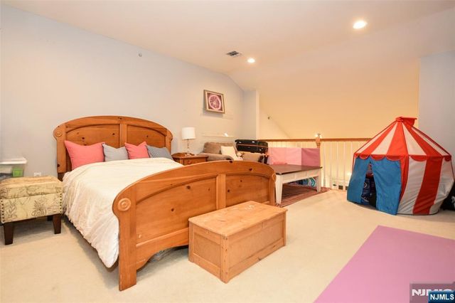 175 Rochelle Avenue 309, Rochelle Park, NJ 07662