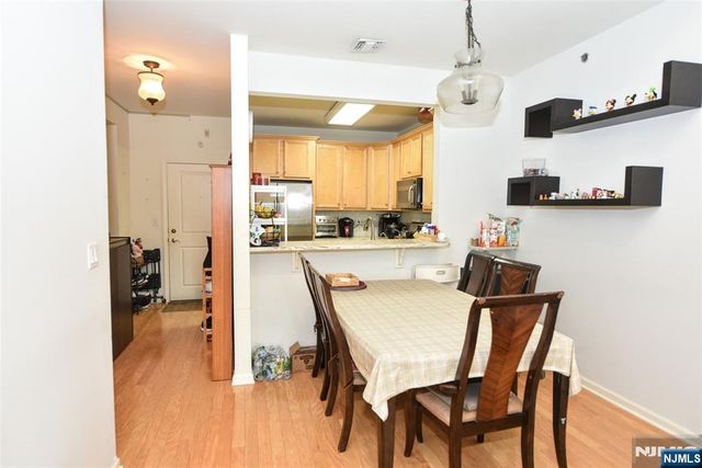 175 Rochelle Avenue 309, Rochelle Park, NJ 07662