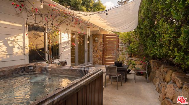 679 Wonder View Drive, Calabasas, CA 91302