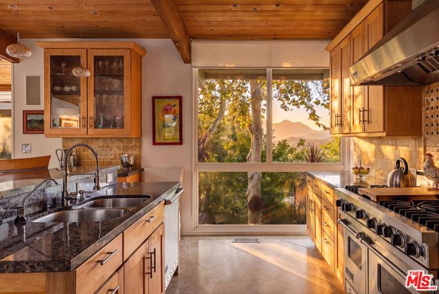 679 Wonder View Drive, Calabasas, CA 91302
