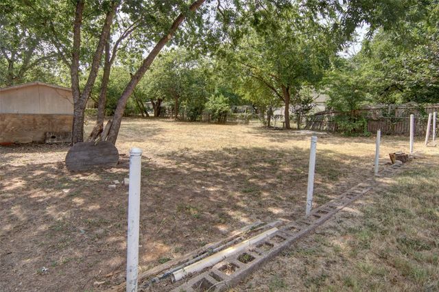 1203 Hanover Street, Weatherford, TX 76086