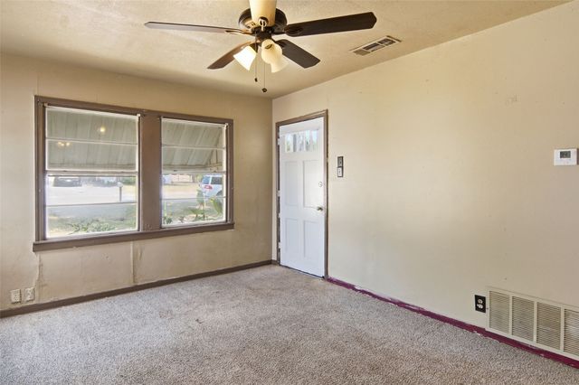 1203 Hanover Street, Weatherford, TX 76086