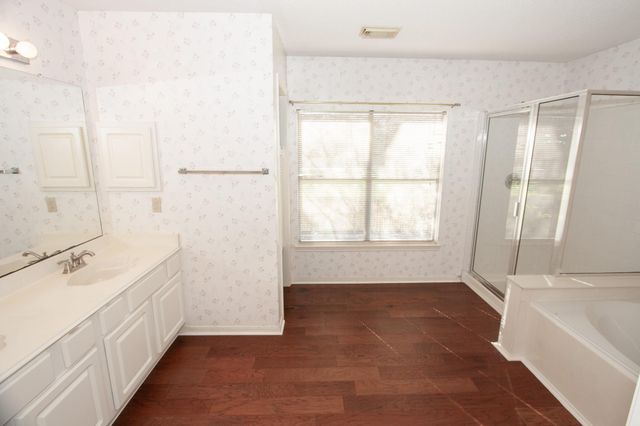 3914 Ivywood Drive, Pearland, TX 77584