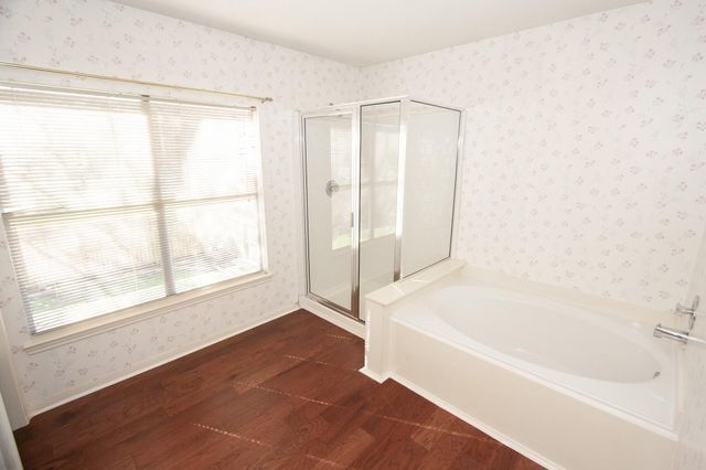 3914 Ivywood Drive, Pearland, TX 77584