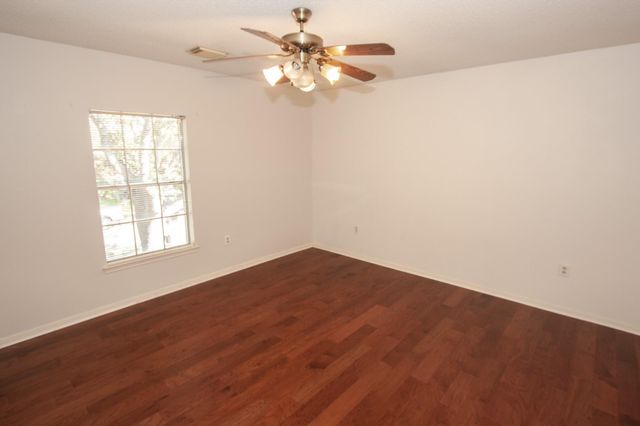 3914 Ivywood Drive, Pearland, TX 77584