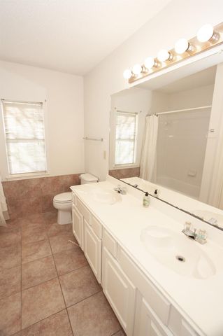 3914 Ivywood Drive, Pearland, TX 77584