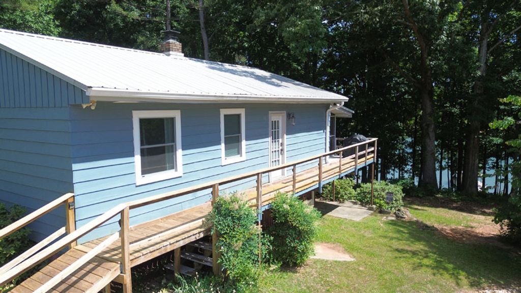 534 Gambrell Road, Townville, SC 29689