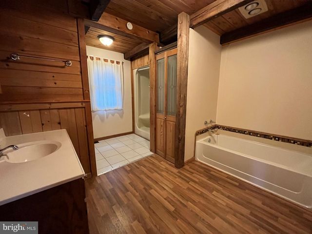 191 RATTLESNAKE HILL RD, Boyertown, PA 19512