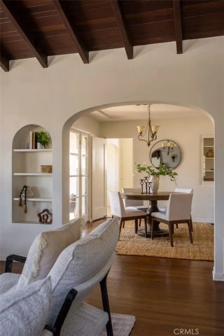 730 N Hill Avenue, Pasadena, CA 91104