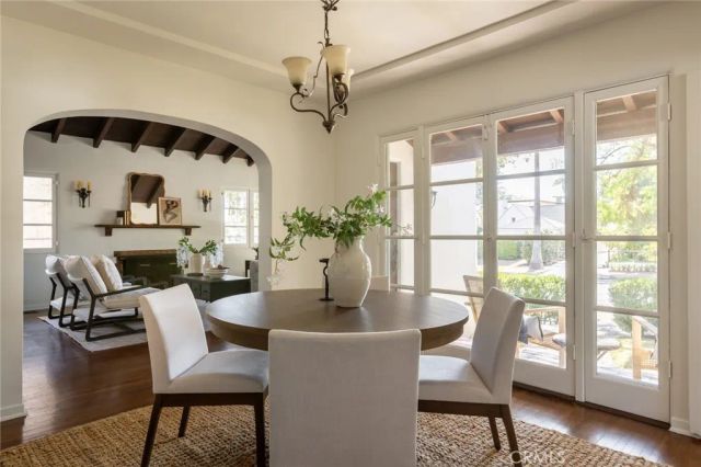 730 N Hill Avenue, Pasadena, CA 91104