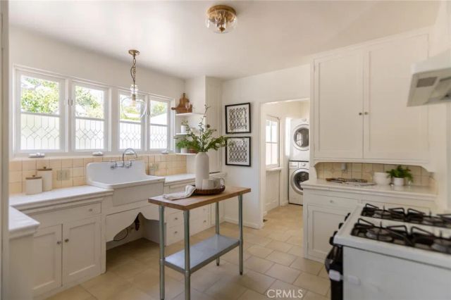730 N Hill Avenue, Pasadena, CA 91104