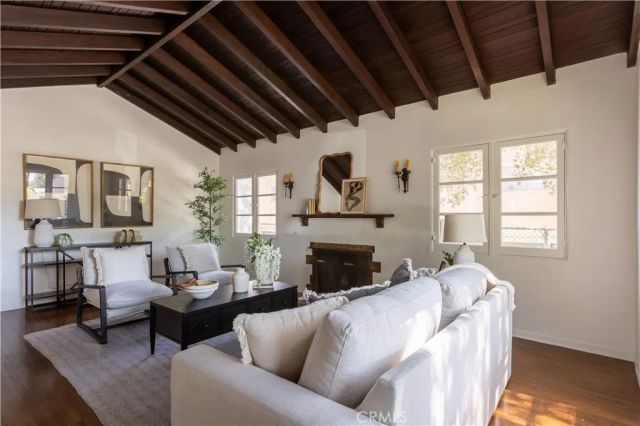 730 N Hill Avenue, Pasadena, CA 91104