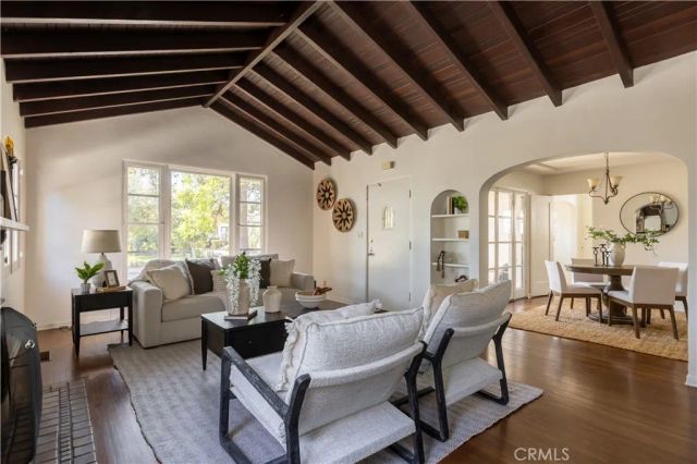 730 N Hill Avenue, Pasadena, CA 91104