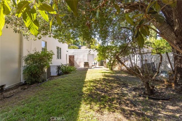 730 N Hill Avenue, Pasadena, CA 91104