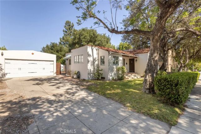 730 N Hill Avenue, Pasadena, CA 91104