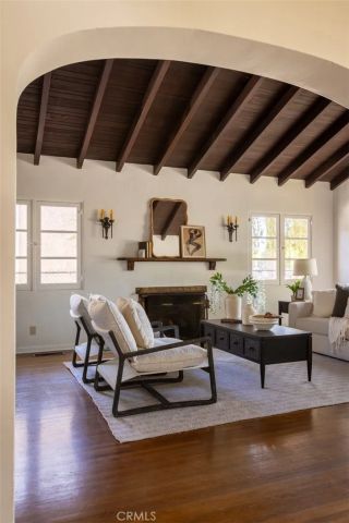 730 N Hill Avenue, Pasadena, CA 91104