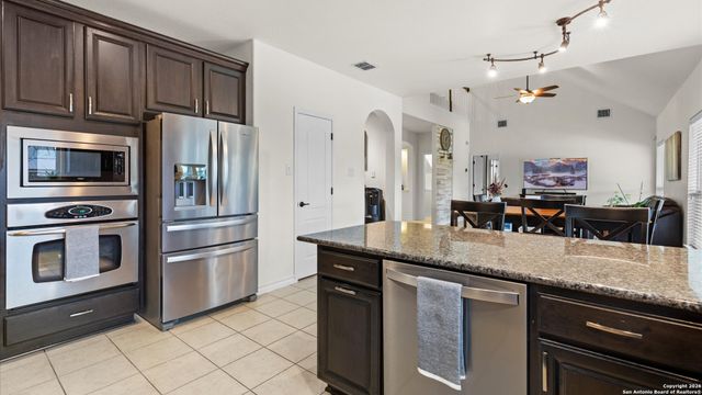 3322 Joshs Way, Marion, TX 78124