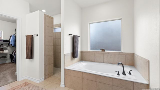 3322 Joshs Way, Marion, TX 78124