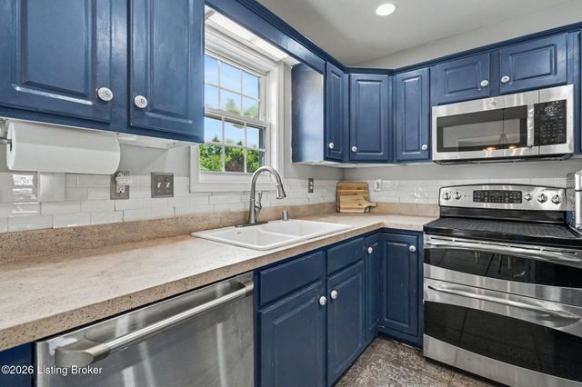 5103 Fox Run Rd, Buckner, KY 40010