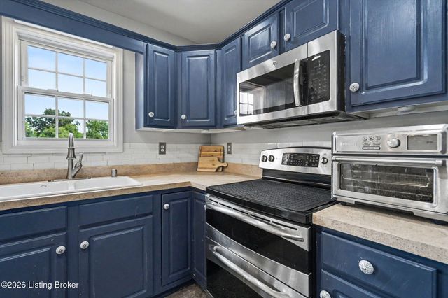 5103 Fox Run Rd, Buckner, KY 40010