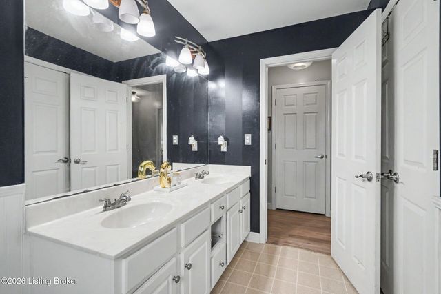 5103 Fox Run Rd, Buckner, KY 40010