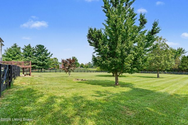 5103 Fox Run Rd, Buckner, KY 40010