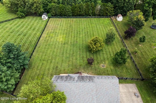 5103 Fox Run Rd, Buckner, KY 40010