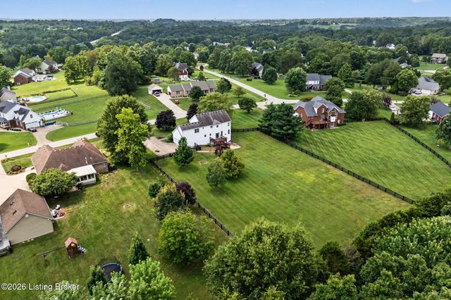 5103 Fox Run Rd, Buckner, KY 40010