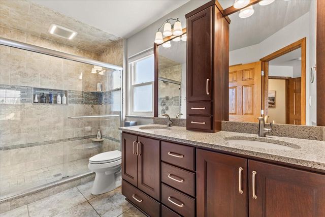 8316 Ivanhoe PLACE, Sturtevant, WI 53177