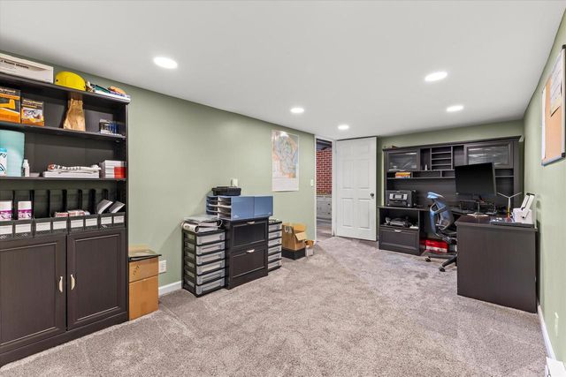 8316 Ivanhoe PLACE, Sturtevant, WI 53177