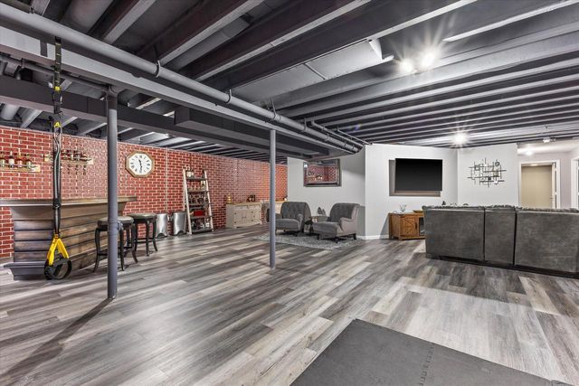 8316 Ivanhoe PLACE, Sturtevant, WI 53177