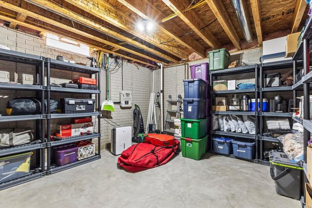 8316 Ivanhoe PLACE, Sturtevant, WI 53177