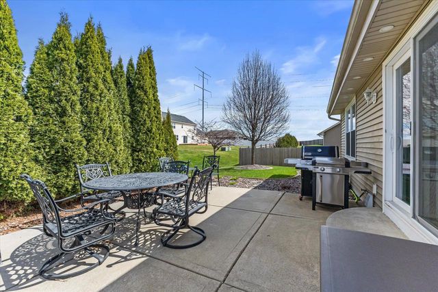 8316 Ivanhoe PLACE, Sturtevant, WI 53177
