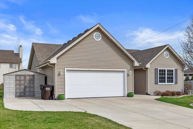 8316 Ivanhoe PLACE, Sturtevant, WI 53177