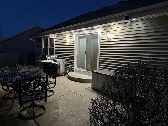 8316 Ivanhoe PLACE, Sturtevant, WI 53177