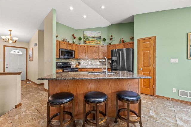 8316 Ivanhoe PLACE, Sturtevant, WI 53177